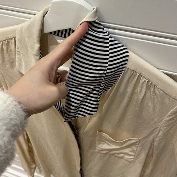 Diane von Furstenberg DVF 100% silk blouse shirt Silk Beige Tops size 0 - Picture 10 of 10